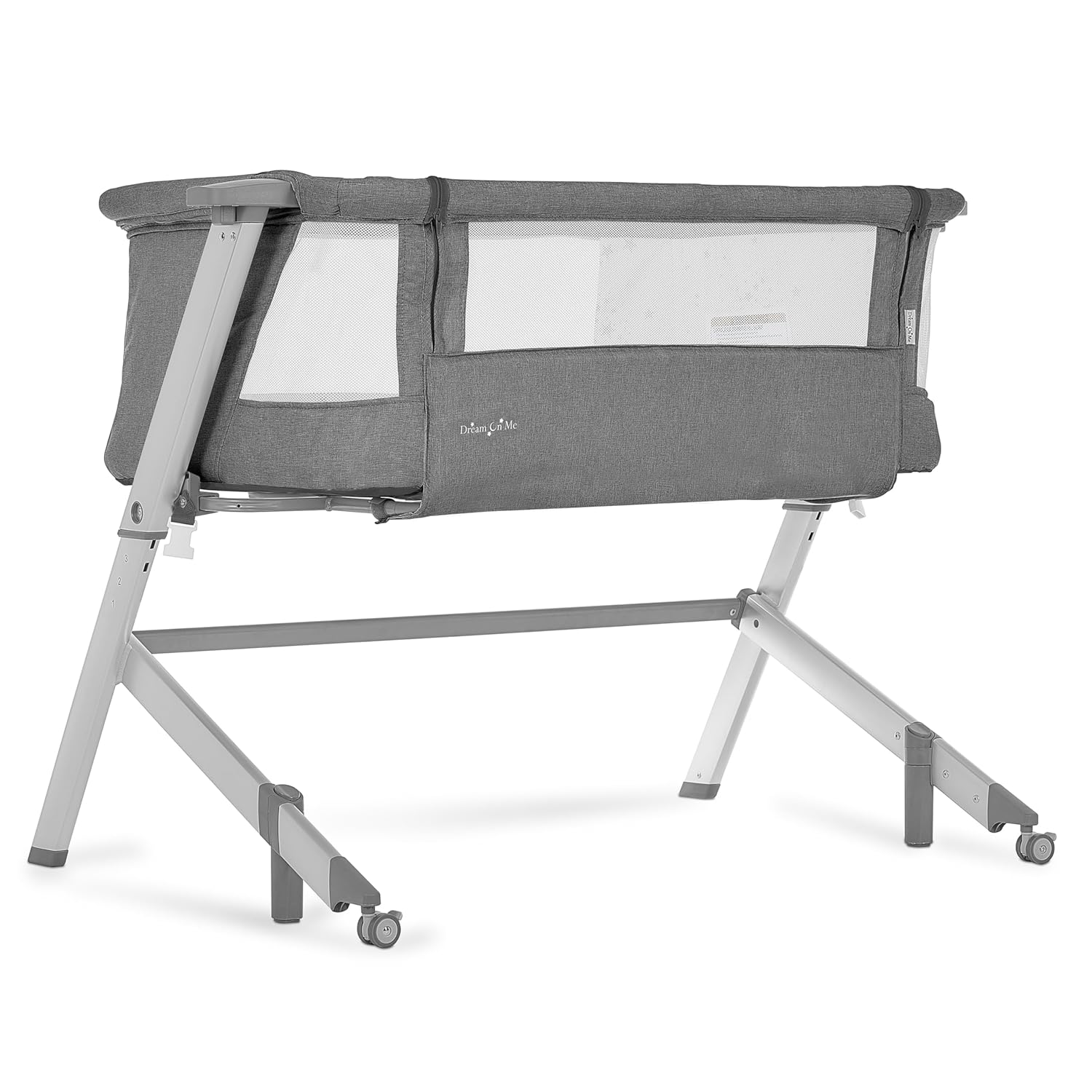 Dream On Me Skylar — The best-reviewed bassinet here, at the lowest price.